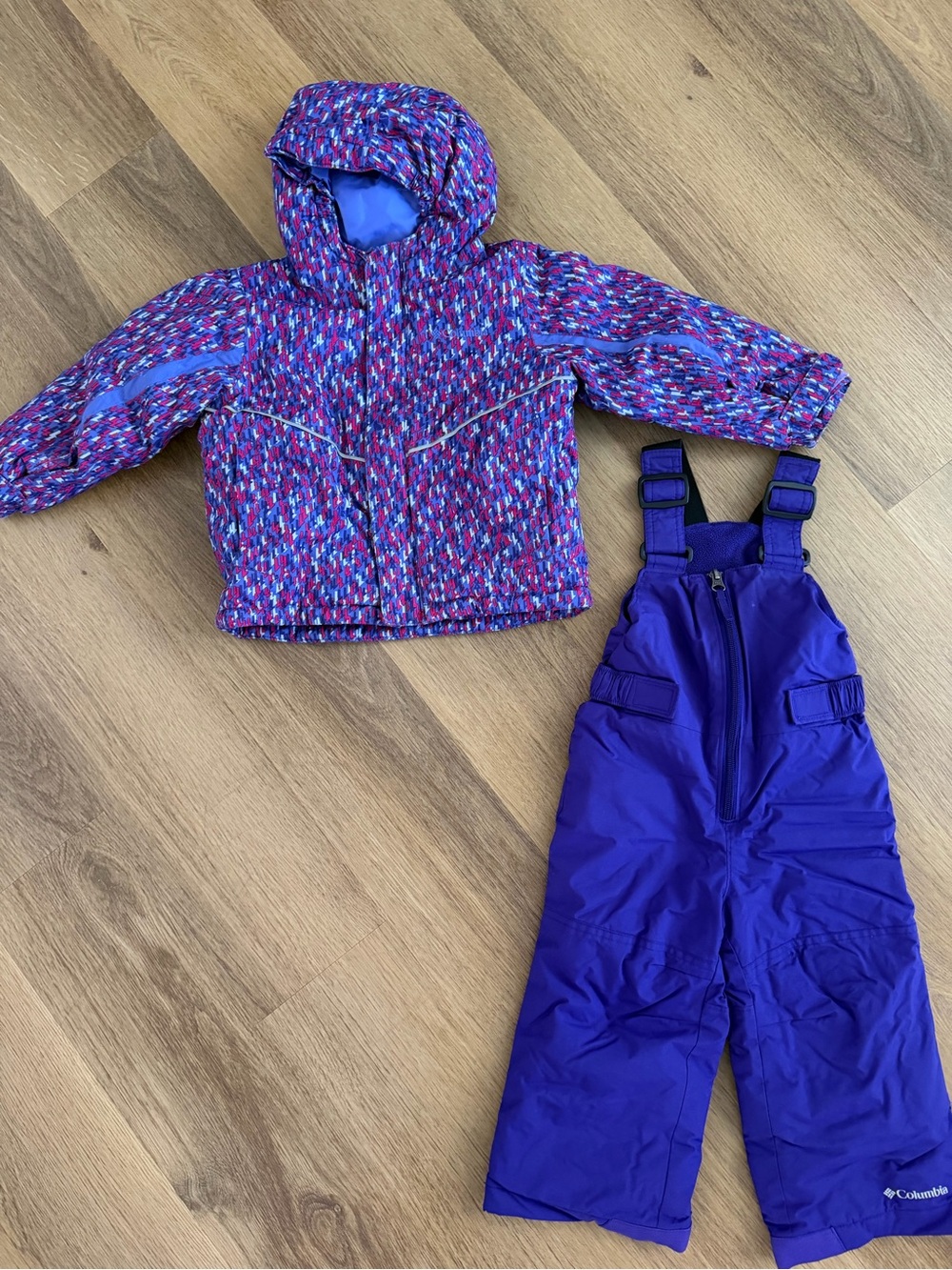 Columbia Kids Ski Jacket and Snow Bib - Picture 5 of 8